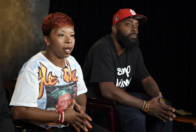 Michael Brown ‘s parents reach minimal settlement with Ferguson