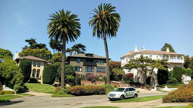 Couple buys mansion lined San Francisco street, neighbors furious