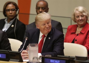 Donald Trump uses UN debut to plug Trump Tower