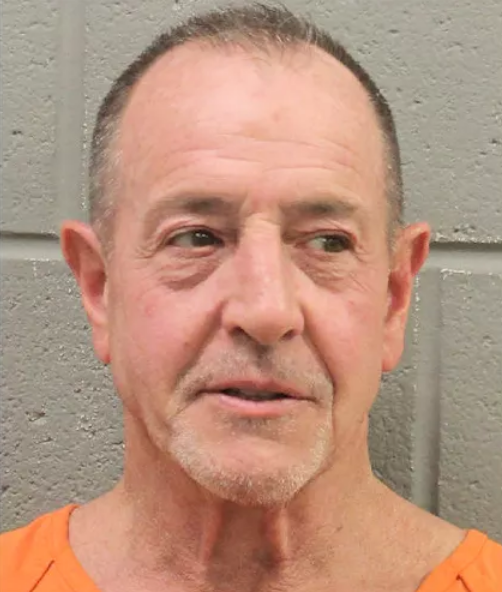 Lindsay Lohan‘s Dad Michael Lohan arrested for assaulting wife